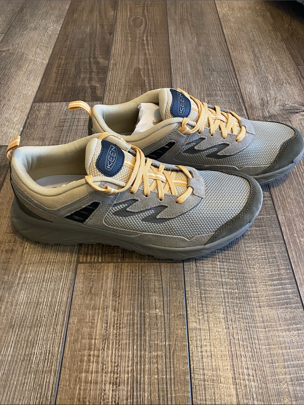 Keen Men's Gray and Tan Outdoor Trail Sneakers